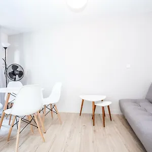  Apartment 8 - Equipe - Carmes,
